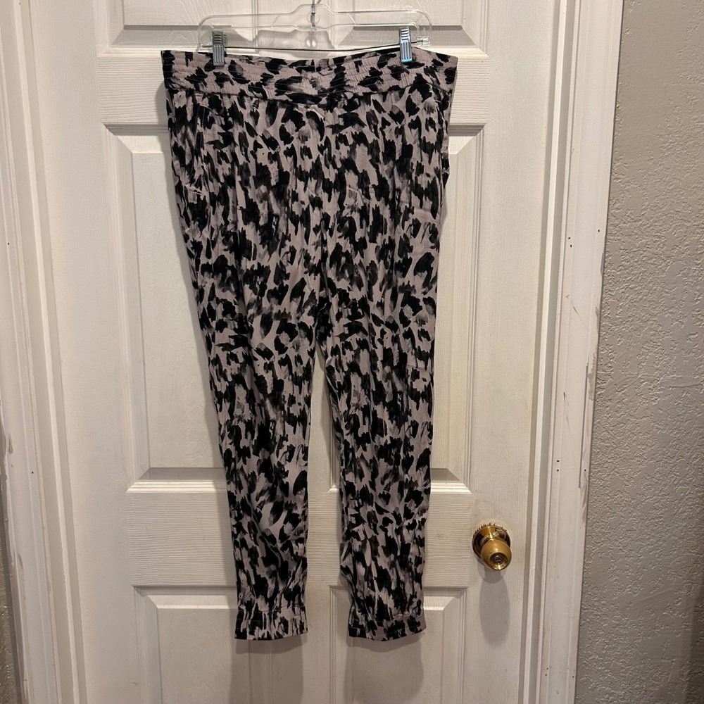 Ann‎ Taylor LOFT Womens Pants Size L Leopard Print Animal Print Casual